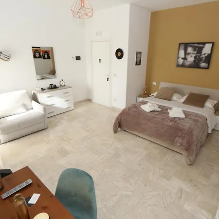 فندق مبيت وإفطار Donna Maria 3*